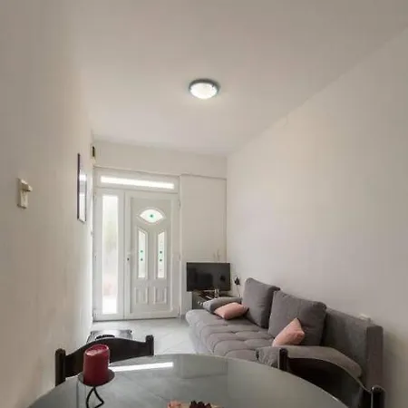Ground Floor With Patio Zanki *