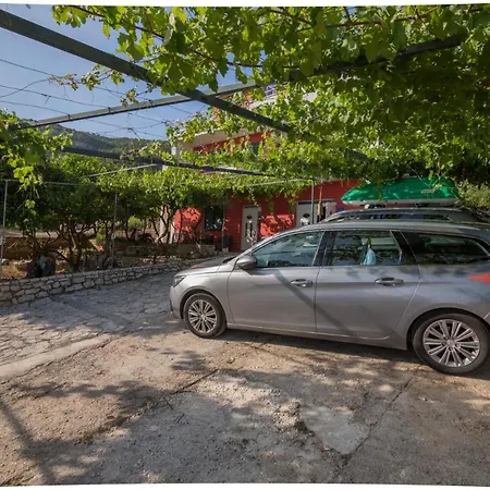 Ground Floor With Patio Zanki Apartment Komiza